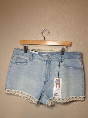 Vanilla Star Light Blue Lace Trim Shortie Shorts SIZE 31/13